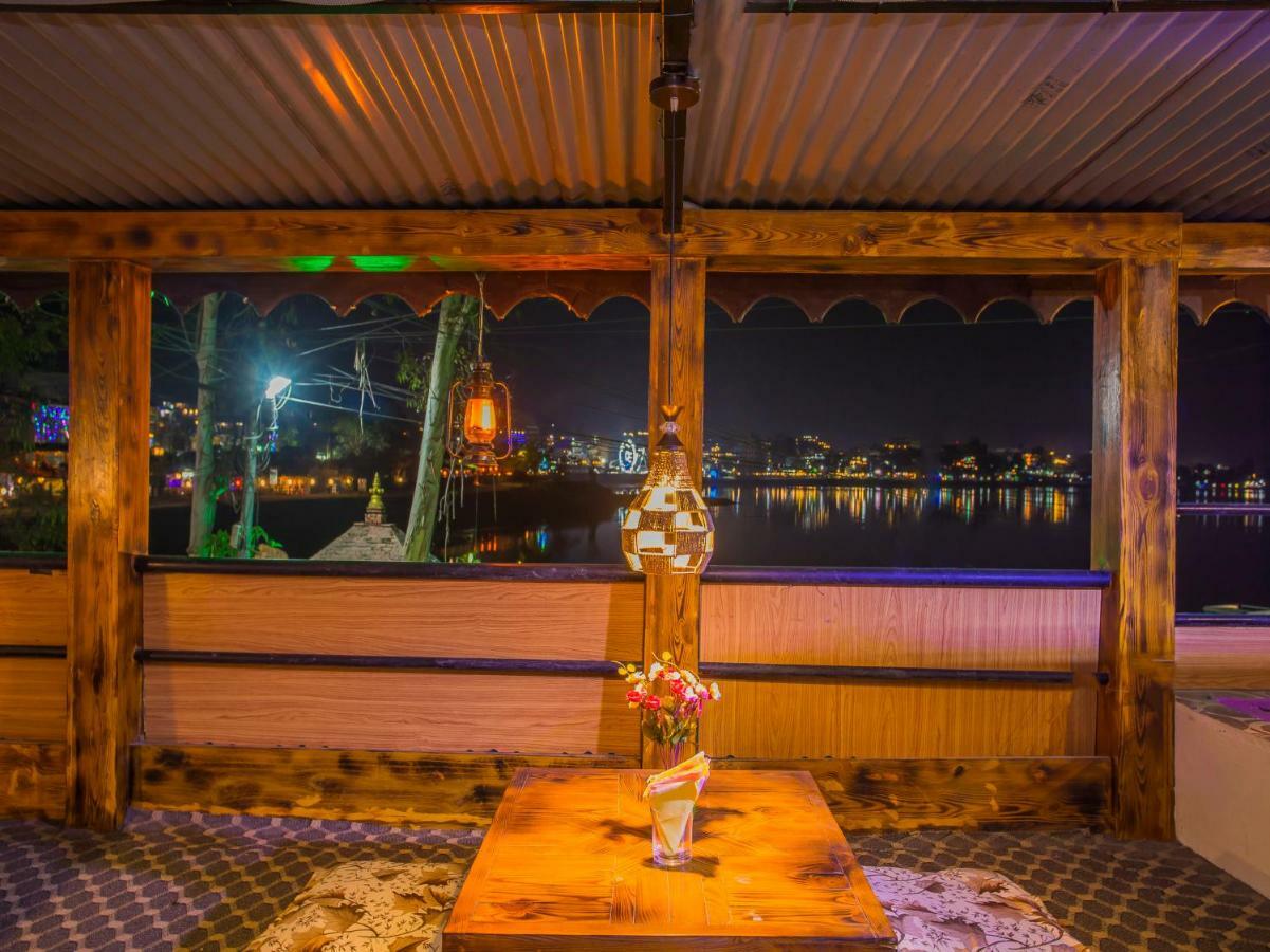 Hotel Fewa Corner & Restro Pokhara Luaran gambar